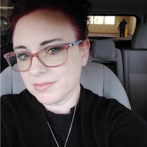 Meet your Posher, Tami - Picture 2 of 4